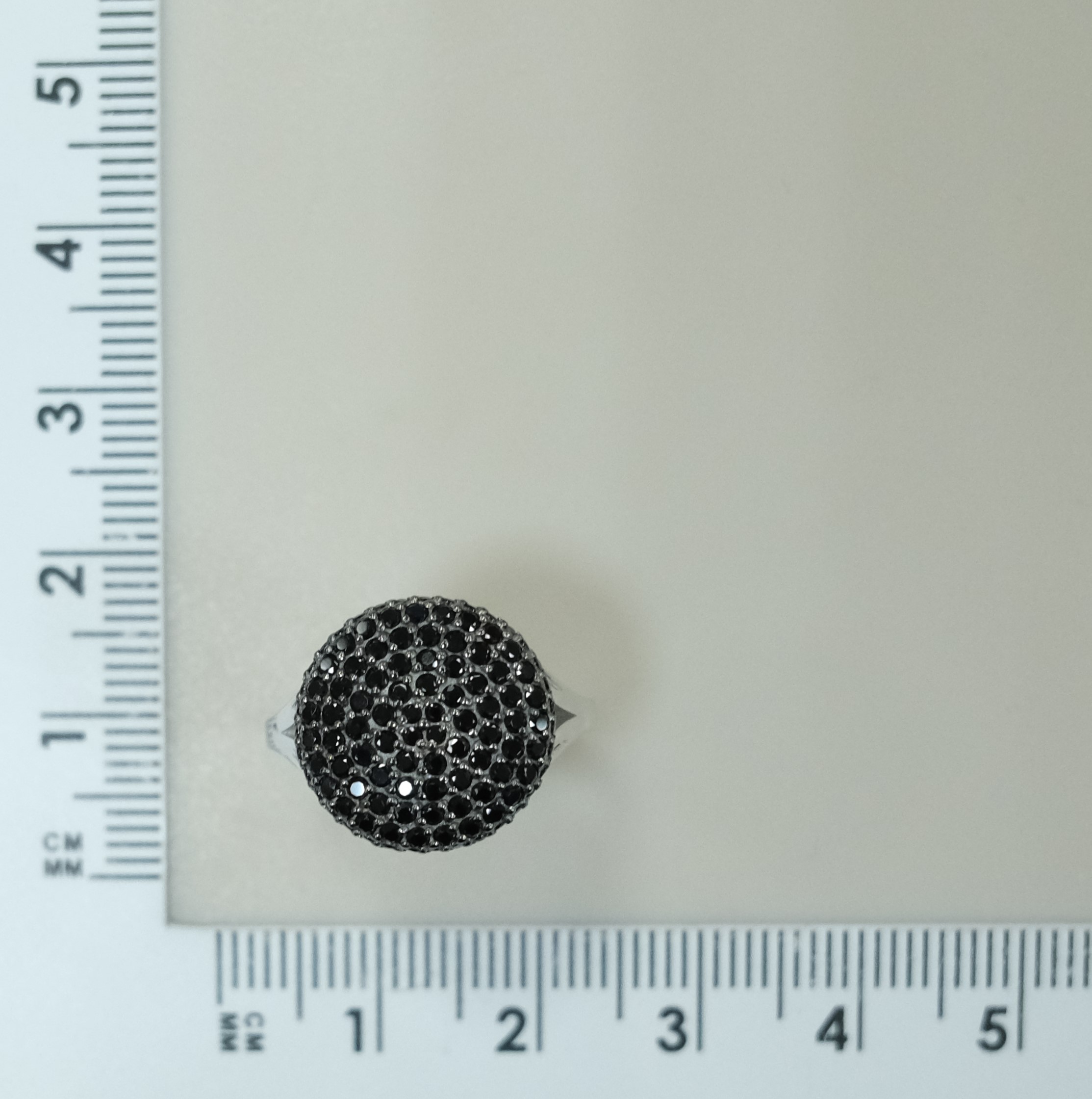 Серебряное кольцо со шпинелью